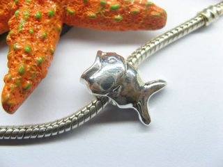 10 Silver Fish Thread European Beads pa-m218