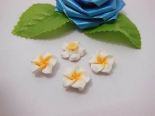 100 White Fimo Beads Frangipani Jewellery Finding 1.5cm