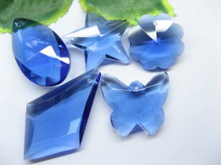 30 Assorted Blue Glass Pendants pd-gd-ch3