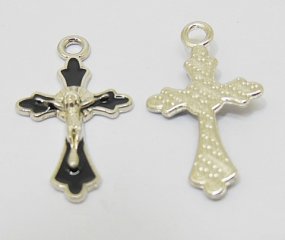 100X Enamel Black Cross Pendant Jewellery Finding 3.1x2.8x0.3cm