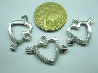 100 Alloy Metal Heart Beads Pendants Jewelery Finding