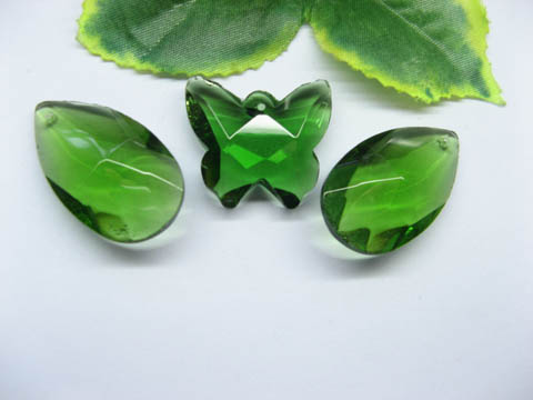 30 Assorted Green Glass Pendants pd-gd-ch2 - Click Image to Close