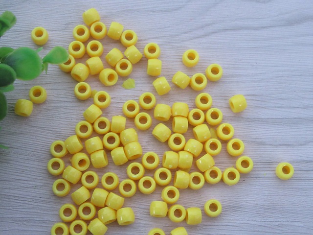 2000 Plastic Yellow Barrel Pony Beads 6x8mm - Click Image to Close
