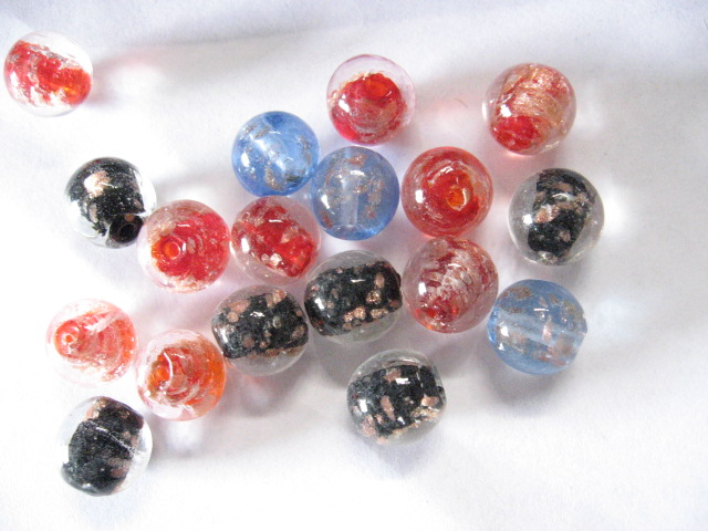 100 12mm Silver Foil Glass Lampwork Glass beads - Click Image to Close